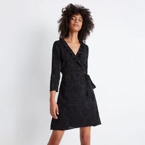 MADEWELL - Ruffled Wrap Dress in Floral Jacquard Black Size S